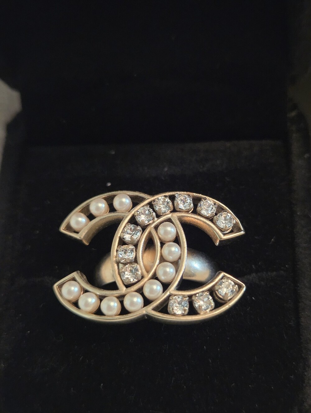 Authentic CHANEL Gold Tone CC Pearl And Crystal  Ring - Picture 2 of 12